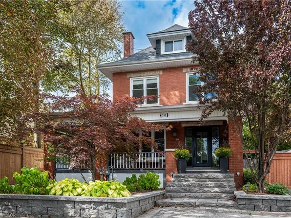 283 Plains Rd W, Burlington, ON L7T 1G1