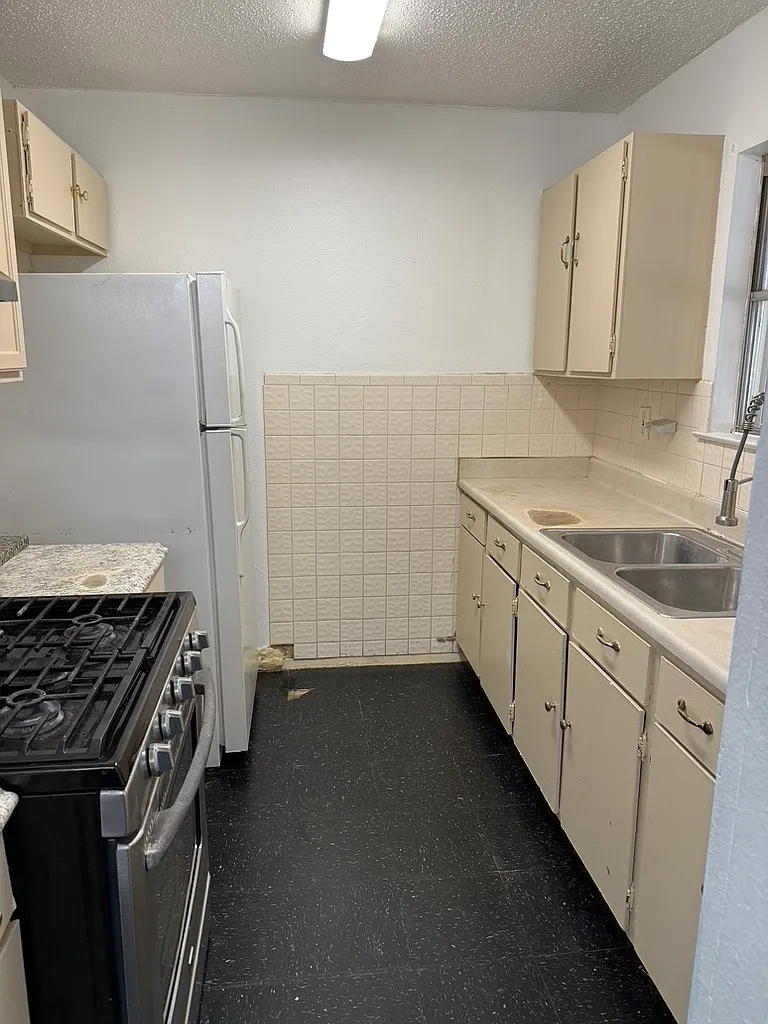 3 bed, 1.5 bath, 1536 sqft, $1,390 — Photo 4