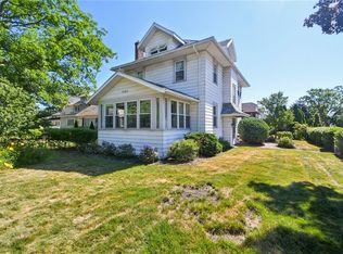 2924 Lake Ave, Rochester, NY 14612