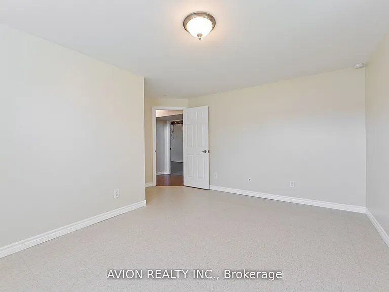 356 Tampa Dr — Photo 18