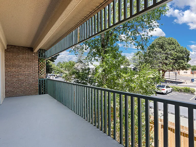 Large Patio/Balcony