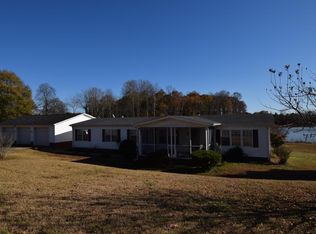 698 W Pine Grove Rd, Fair Play, SC 29643
