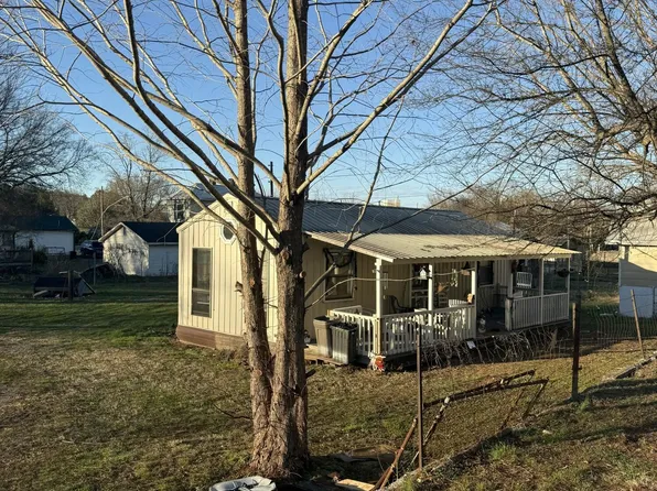 285 Bates St NE, Charleston, TN 37310