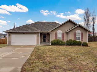 200 Vanilla Bean Rd, Sparta, MO 65753