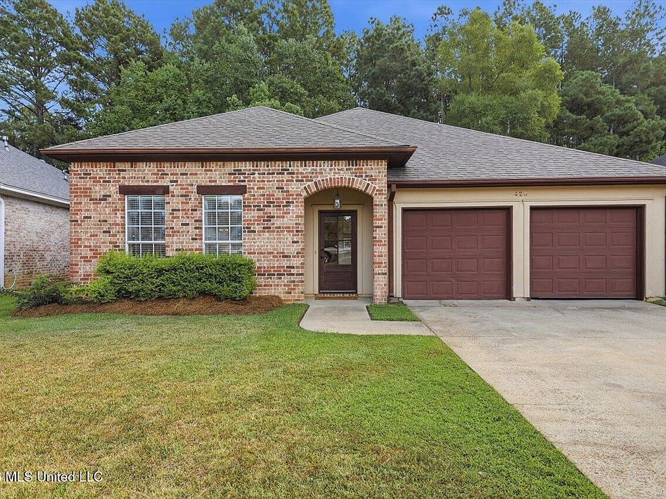1st image of 420 Stoneybrook Dr
