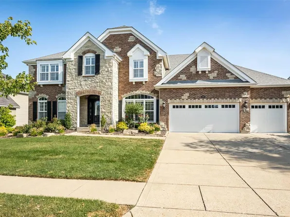210 Bountiful Pointe Cir, Grover, MO 63040