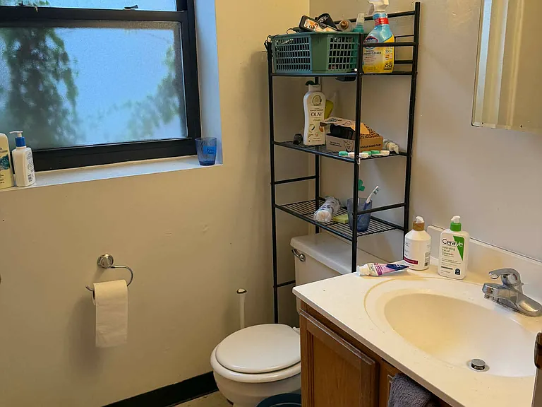 401 Ada St #1 — Photo 14