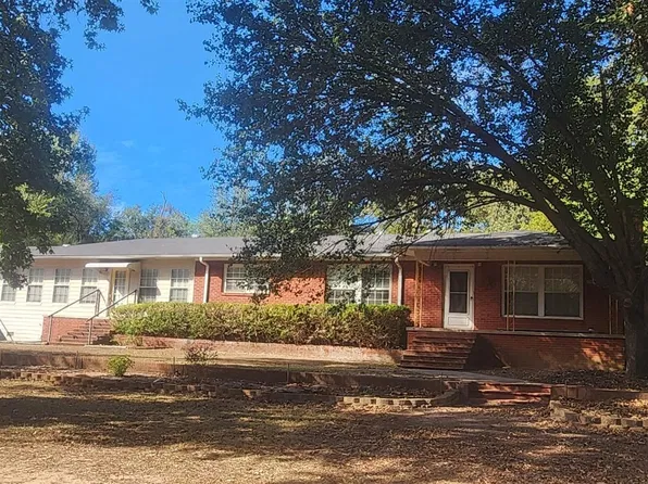 613 Epperson, Hughes Springs, TX 75656