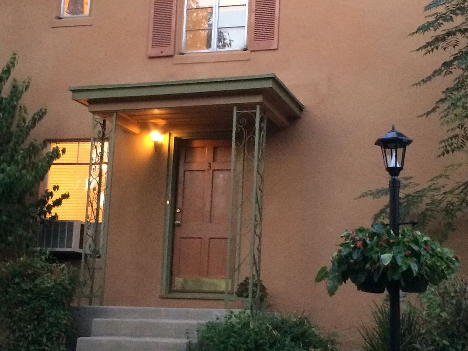 1st image of 111 Grandview Pl APT 3