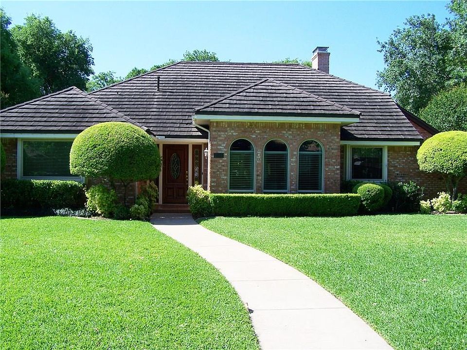 1st image of 630 Villa Creek Dr