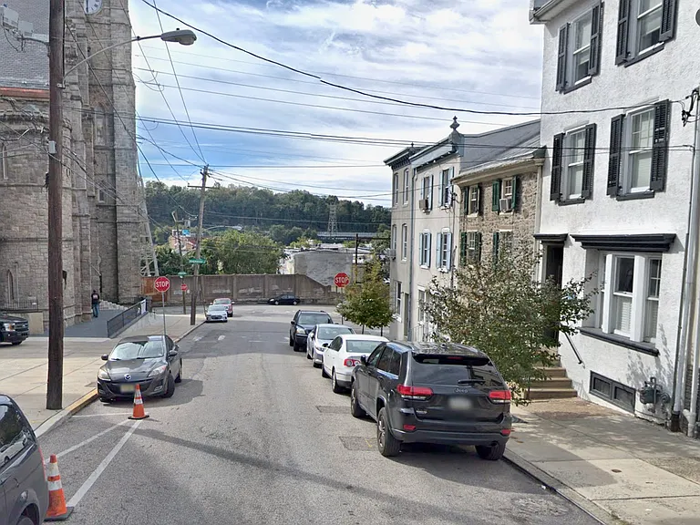Manayunk Ave — Photo 13