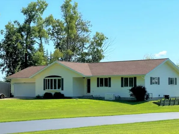 5860 Cedar Dr, Hubbard Lake, MI 49747