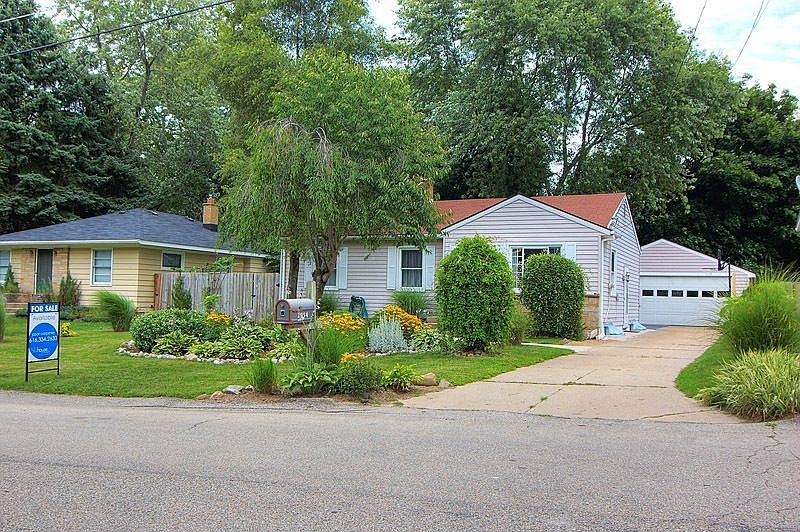 1st image of 2954 Gerald Ave NE