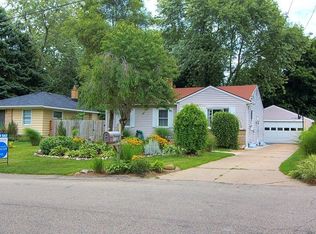 2954 Gerald Ave NE, Grand Rapids, MI 49505