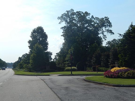 4th image of 4243 Hardy Ave