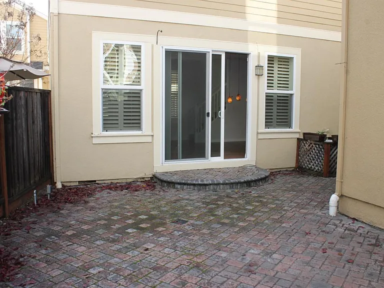 131 Creekside Village Dr — Photo 9