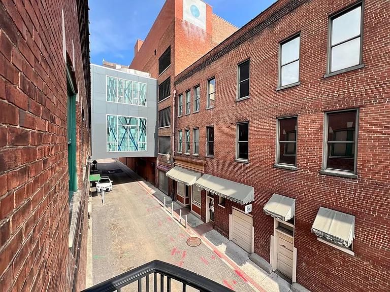 301 Market St SE — Photo 44