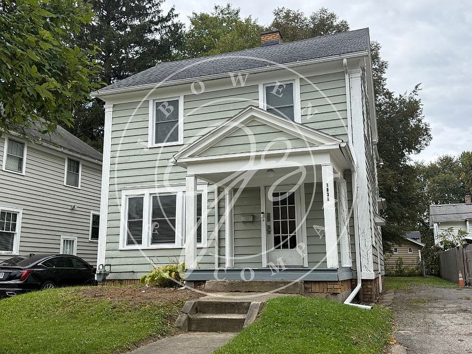 1st image of 1831 Perth St