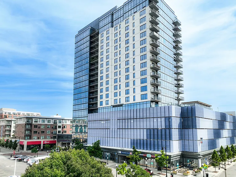 The Emerson — Photo 64