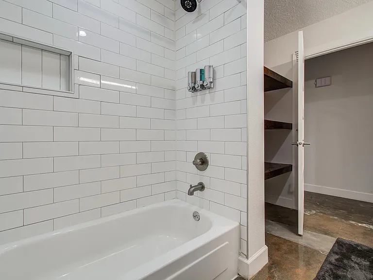11714 Hillcroft St — Photo 24