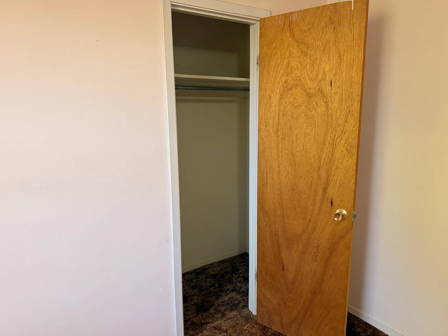 3 bed, $1,400 — Photo 4