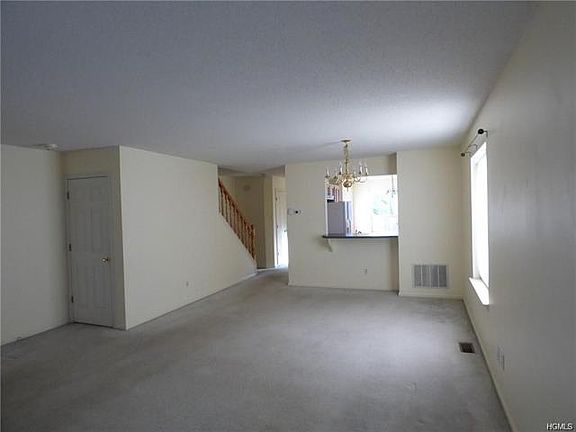 5th image of 2001 Dunhill Dr