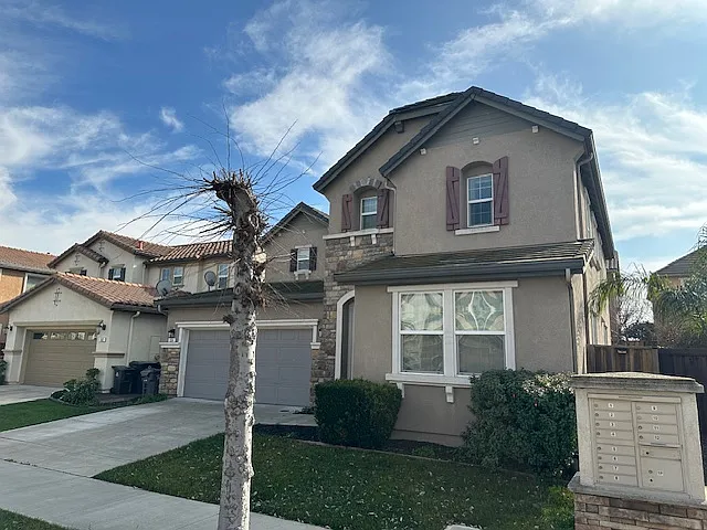 354 Craftsman Dr photo 1