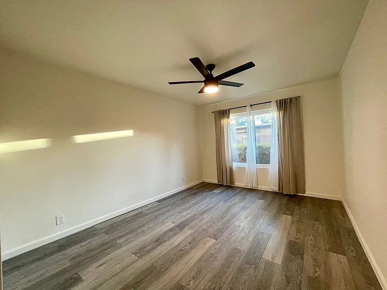 11517 Fury Ln #61 — Photo 18