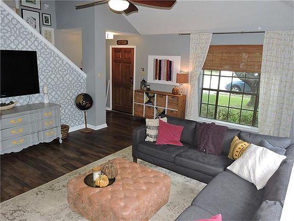 3rd image of 501 Battlecreek Ln