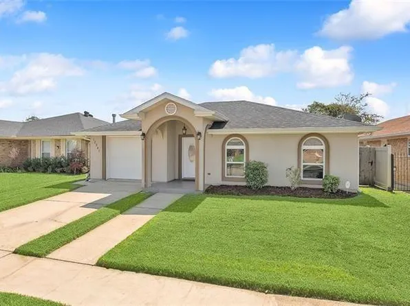 12941 N Lake Carmel Dr, New Orleans, LA 70128