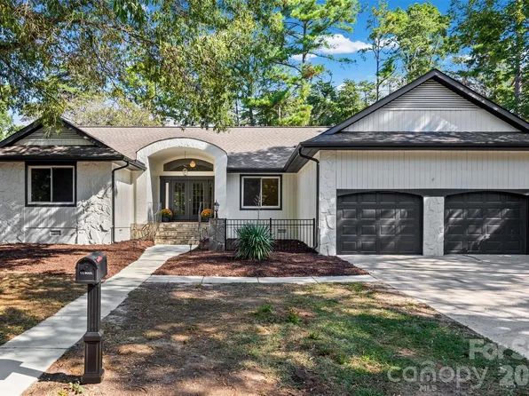 25002 Molokai Ext, Tega Cay, SC 29708