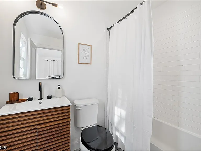 2408 Euclid Ave — Photo 19