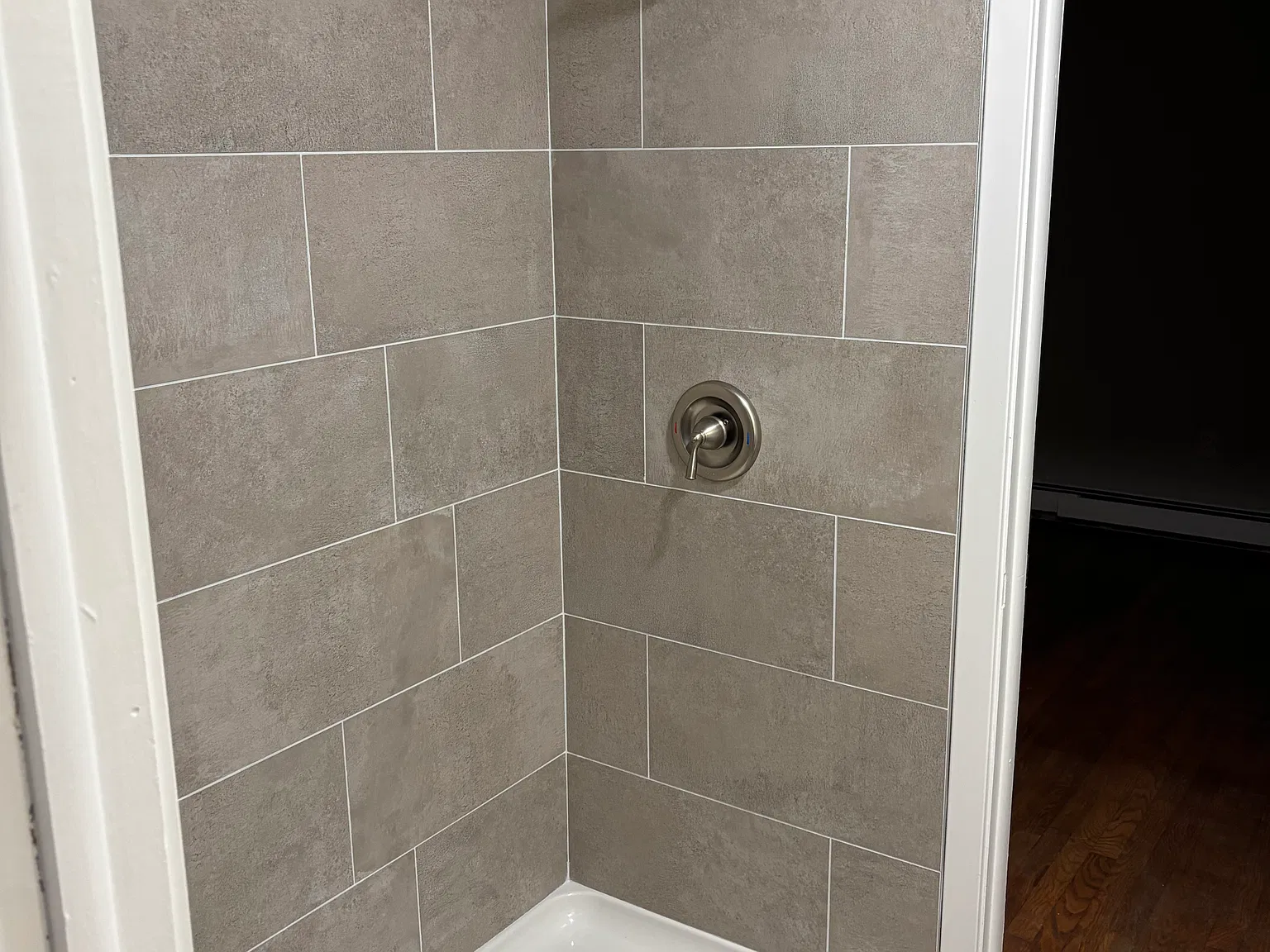 3 bed, 2000 sqft, $3,950 — Photo 4