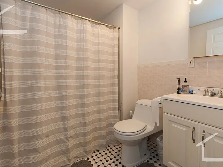 60 Thatcher St #3C — Photo 10