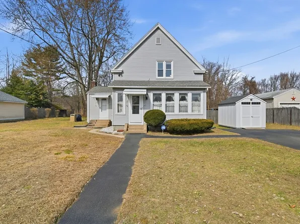 543 Lafleur Dr, Chicopee, MA 01013