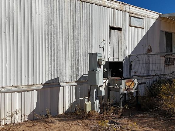 3rd image of 6050 N Avra Rd