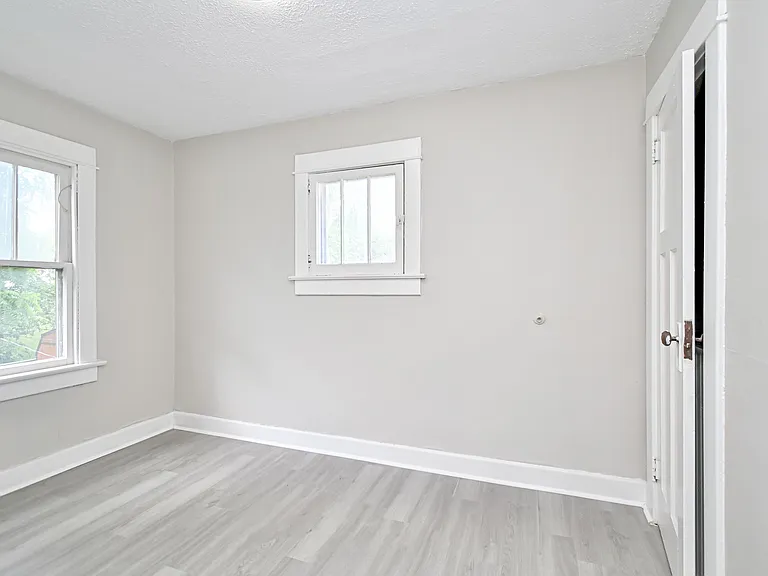 312-314 Pointview Ave #314 — Photo 29