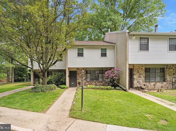 205 Woodside Cir, Dresher, PA 19025