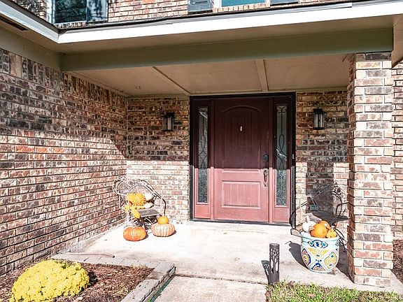 2nd image of 3715 Ember Spring Dr
