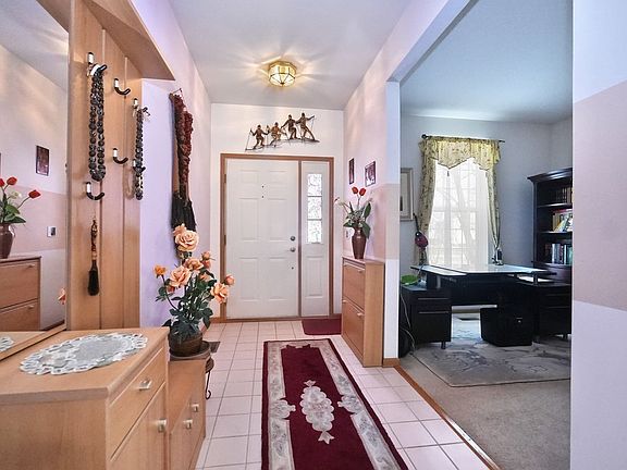 3rd image of 729 S Mecosta Ln