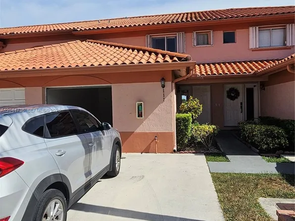 20 San Simeon Way #111, Miami, FL 33179