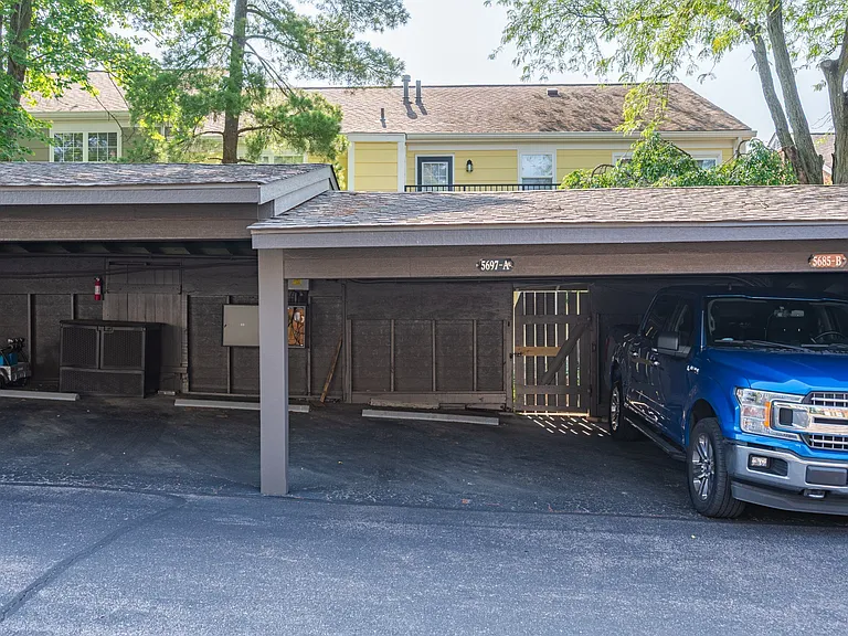 Indian Creek Apartments and Townhomes — Photo 114