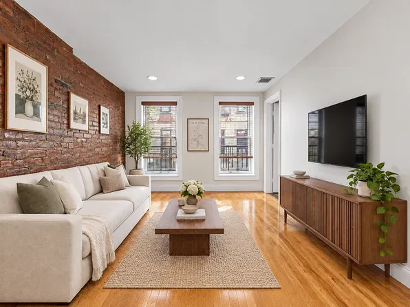 222 East 18th Street image 1 of 5