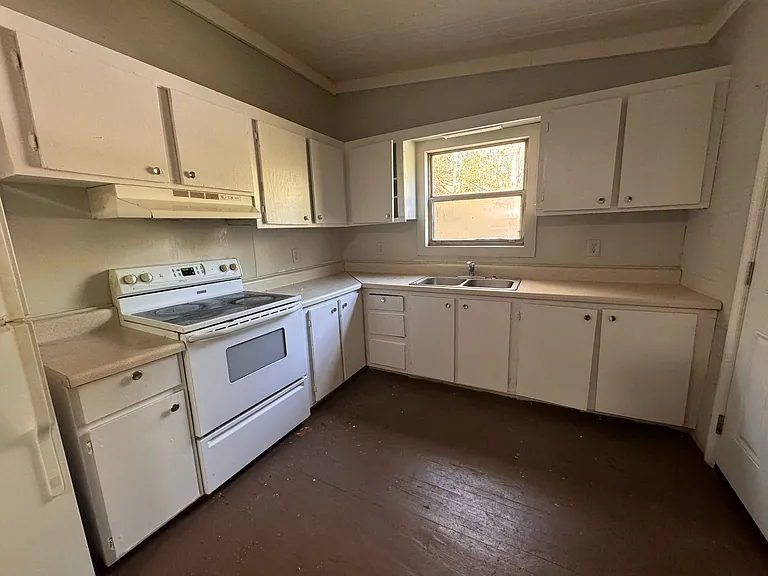 6705 Claude Parks Rd — Photo 4