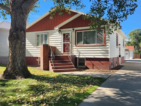 610 S Pearson Ave, Glendive, MT 59330