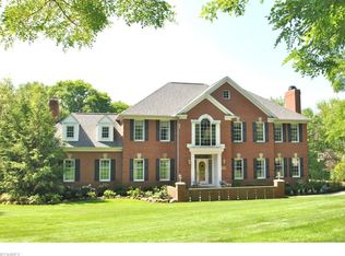 1678 Four Seasons Dr, Akron, OH 44333