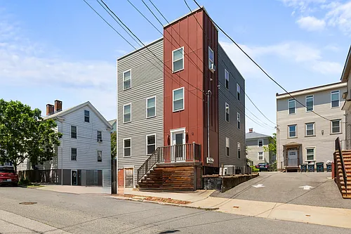 10 Trenton St Photo 1