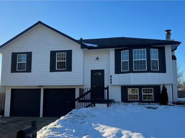 848 S 9th St, Edwardsville, KS 66111