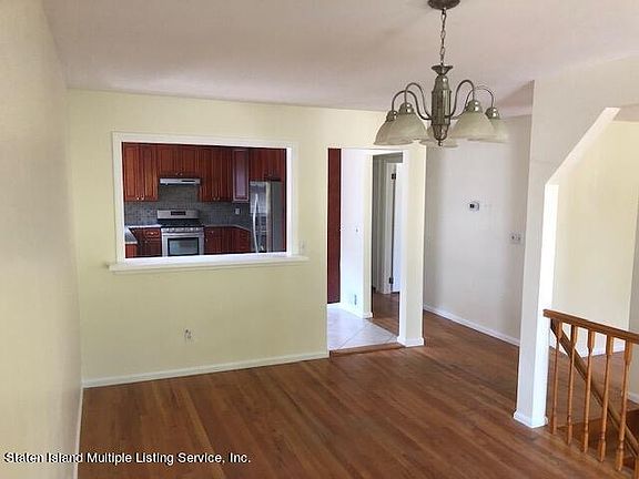 4th image of 264 Woodward Ave #1
