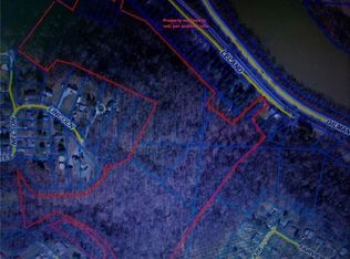 Groves Ave, Marietta, OH 45750